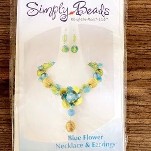 NWT SIMPLY BEADS KIT OF THE MONTH BLUE FLOWER
